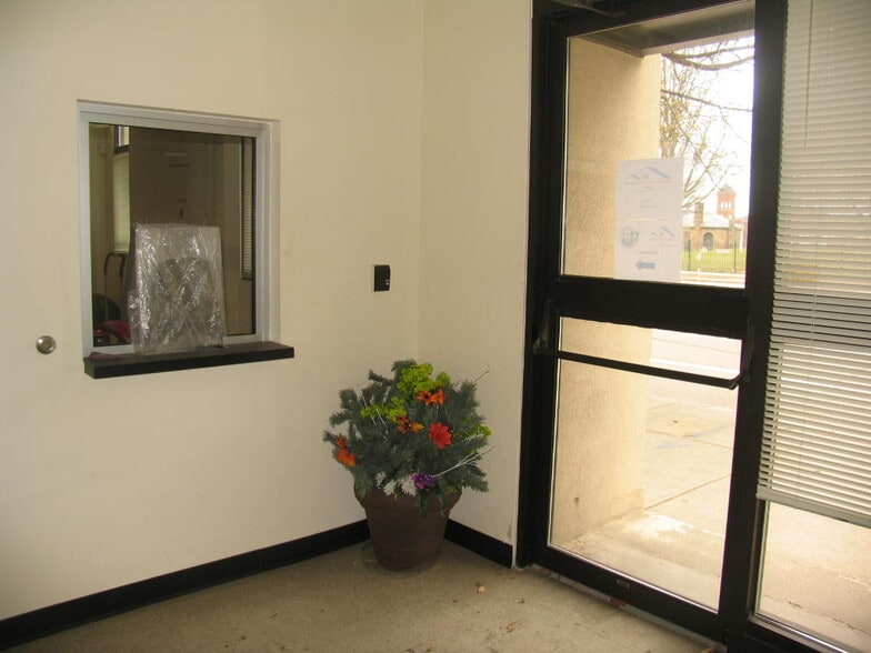 More Photos Of 845 N Main St, Providence Medical For Sale