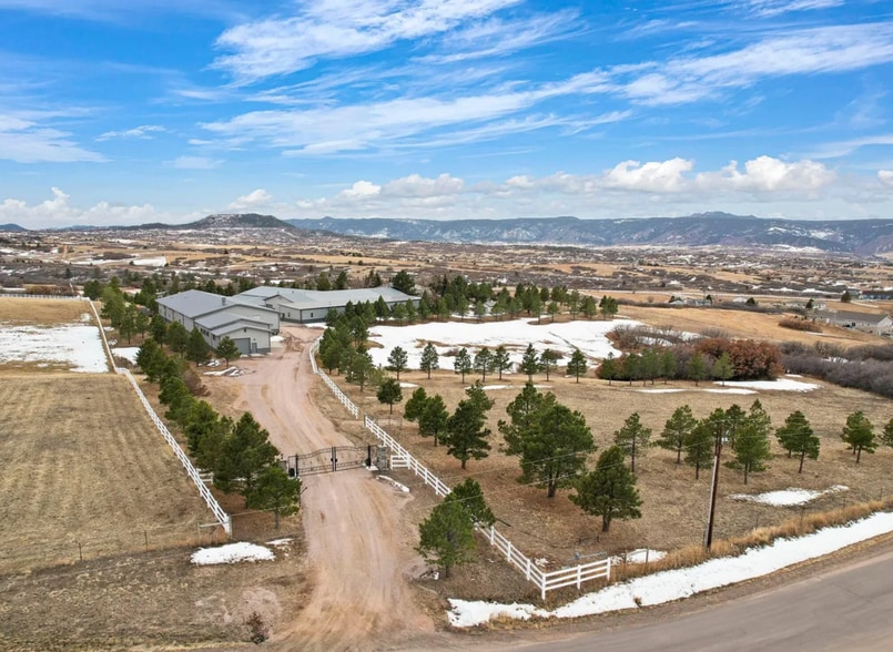 More Photos Of 1751 W Wolfensberger Rd, Castle Rock Flex For Sale