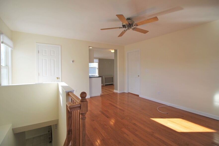 More Photos Of 270 Larkfield Rd, East Northport Storefront Retail Office For Sale