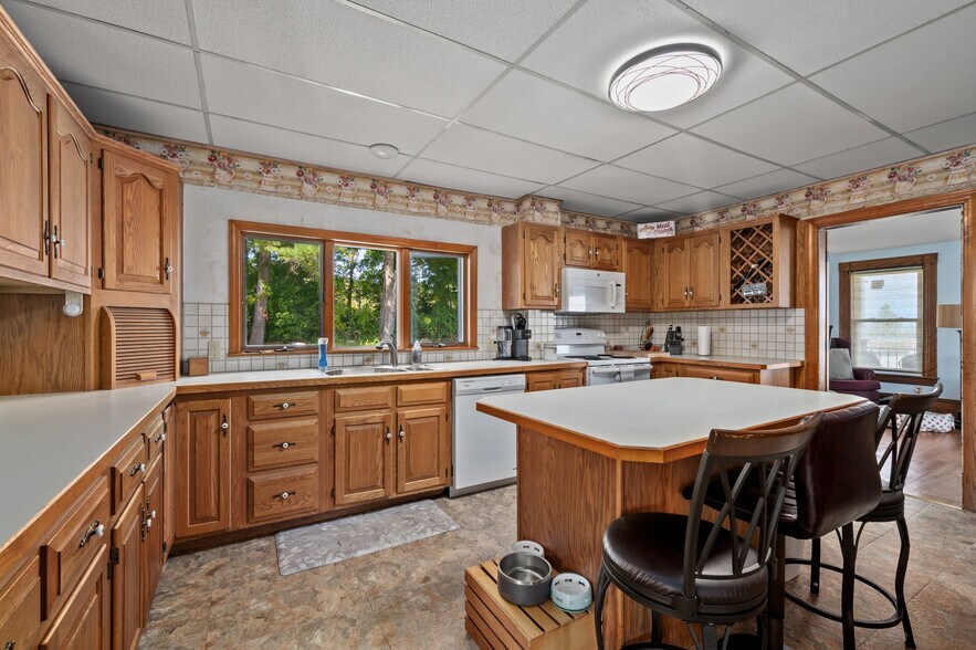 More Photos Of 291 Endicott St N, Laconia Hotel For Sale