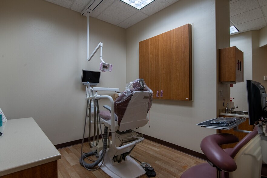 More Photos Of 3409 Calloway Dr, Bakersfield Medical For Sale