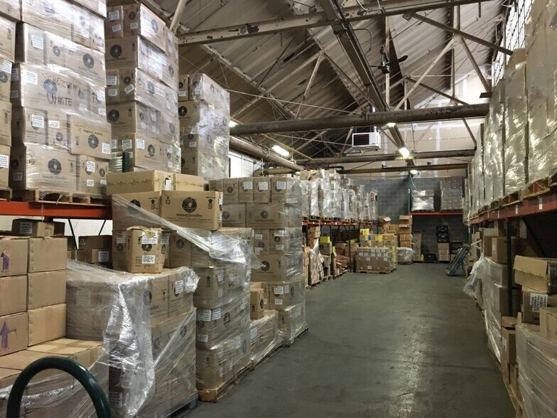 More Photos Of 970 New Brunswick Ave, Rahway Warehouse For Lease