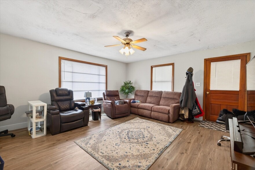 More Photos Of , Spencer Specialty For Sale