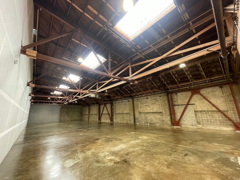 More Photos Of 1483 67th St, Emeryville Warehouse For Lease