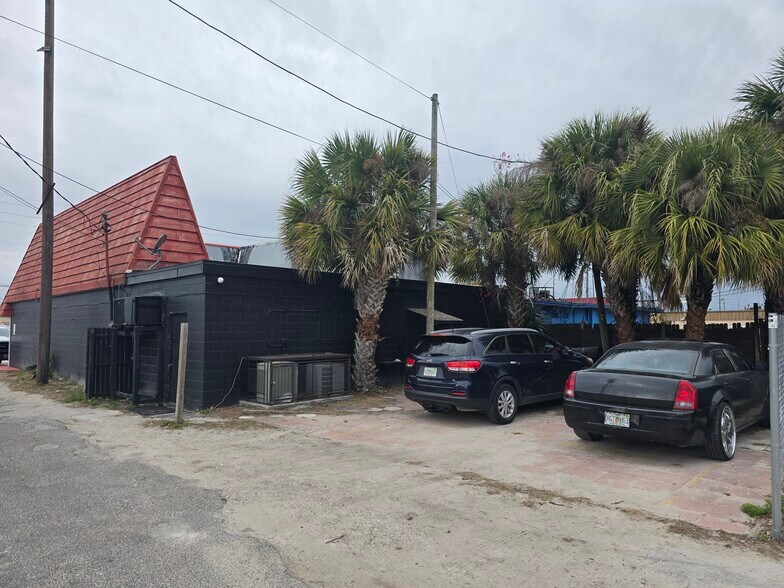 More Photos Of 2619 N Pine Hills Rd, Orlando Freestanding For Sale