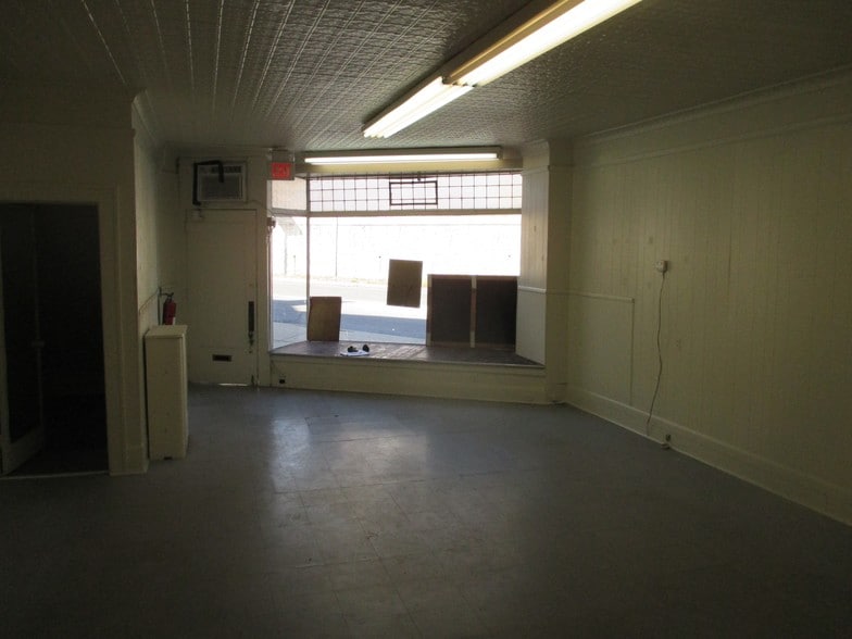 More Photos Of 792 Kinderkamack Rd, River Edge Storefront Retail Residential For Lease