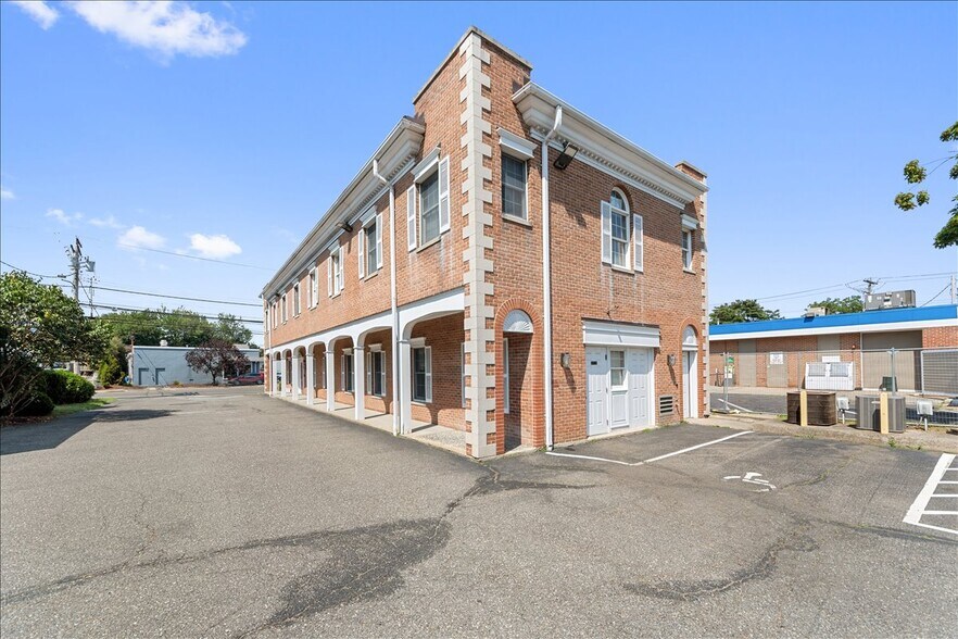 More Photos Of 2119 Post Rd, Fairfield Medical For Sale