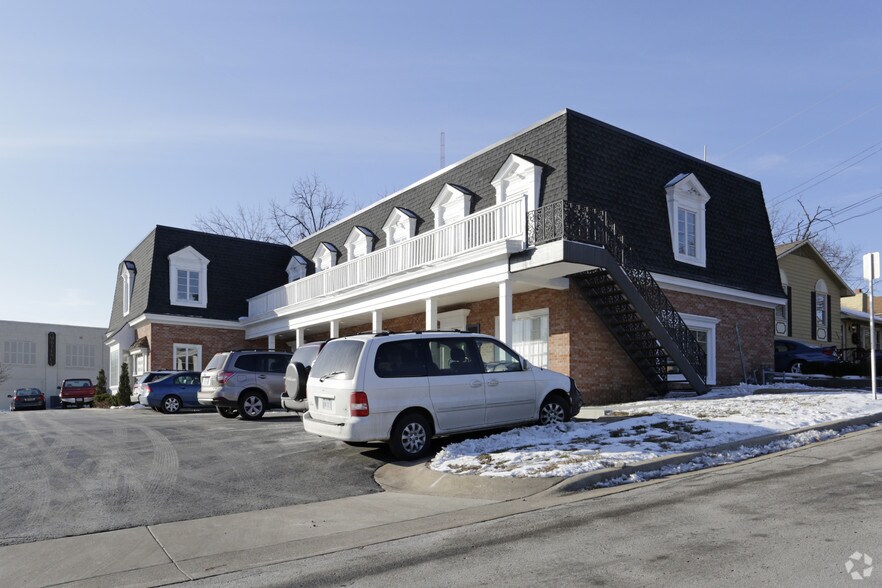 More Photos Of 4800 Rainbow Blvd, Westwood Office For Sale