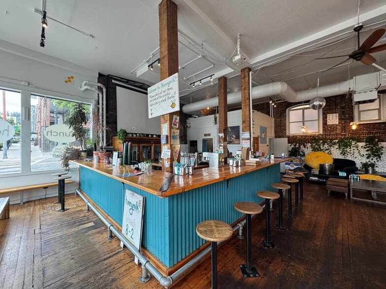 More Photos Of 10 NW 20th Ave, Portland Apartments For Lease