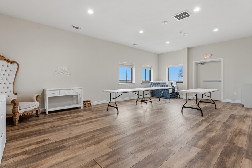 More Photos Of 5505 132nd st, Lubbock Industrial For Sale