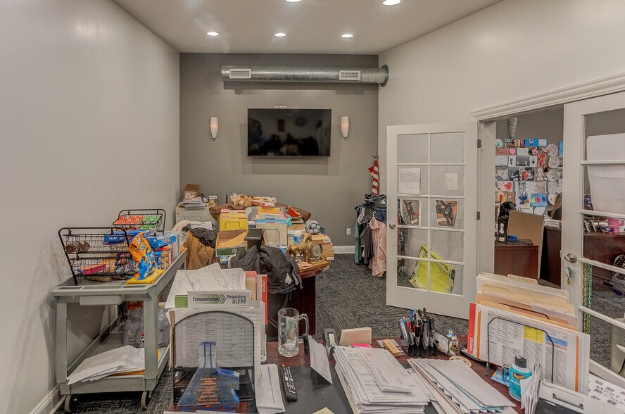 More Photos Of 836 E Highway N, Wentzville Flex For Sale