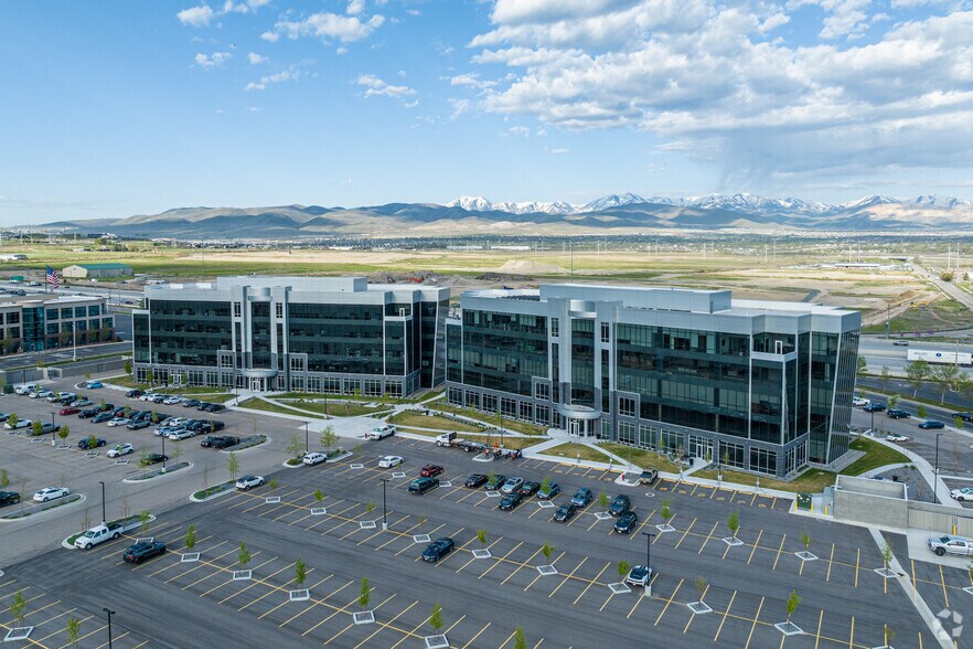 More Photos Of 13893 S Minuteman Dr, Draper Office For Lease