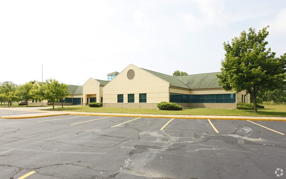 More Photos Of 10650 S Bennett Dr, Morrice Medical For Sale