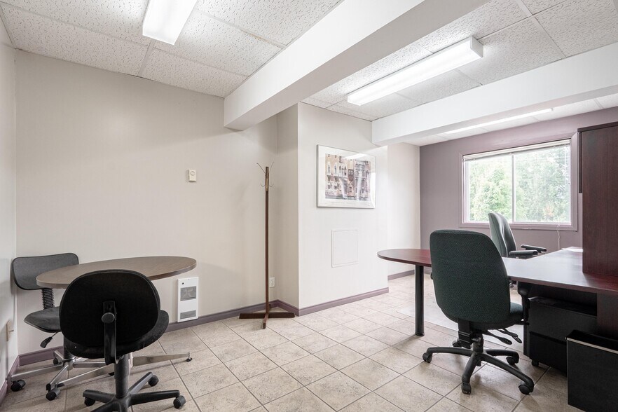 More Photos Of 60 Rue Sheard, Coaticook Industrial For Sale
