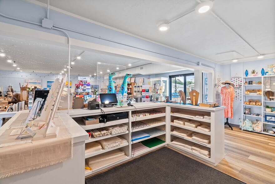 More Photos Of 1700 Highway 35 N, Rockport Storefront Retail Office For Sale