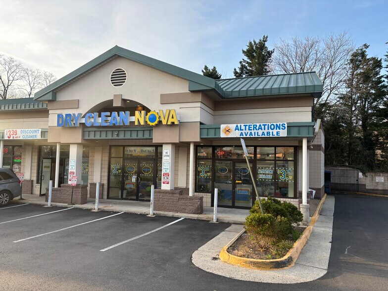 More Photos Of 8621-8629 Lee Hwy, Fairfax Freestanding For Lease
