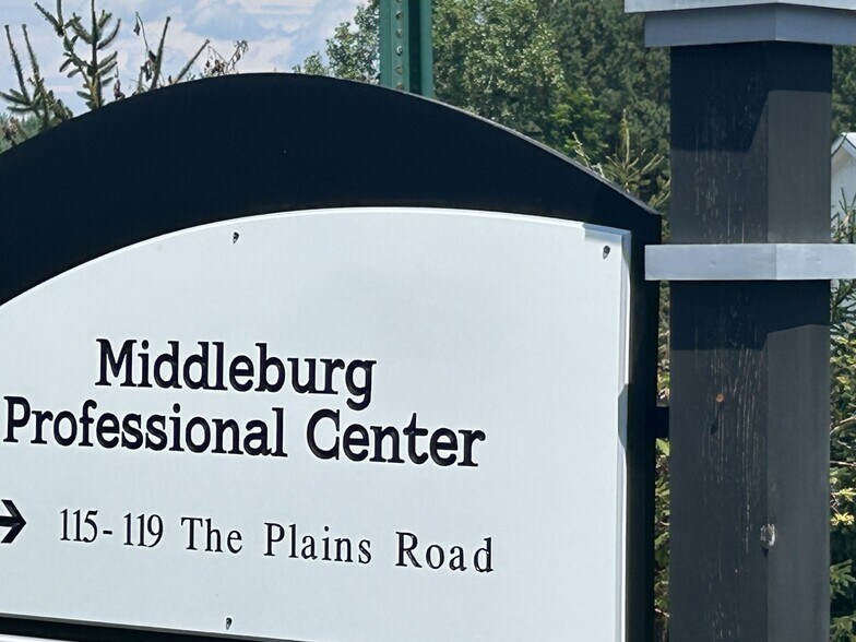 More Photos Of 115 The Plains Rd, Middleburg Office For Lease