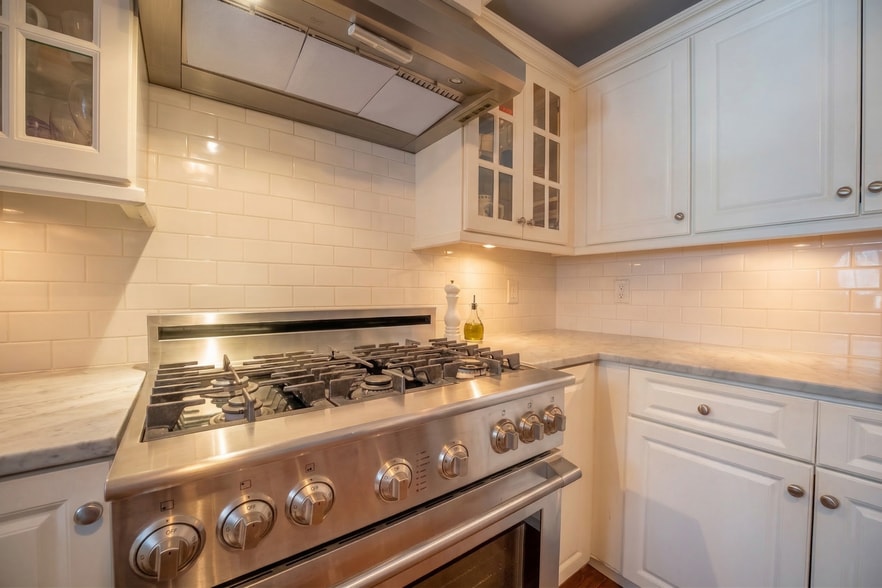 More Photos Of 2 River Rd, Cape Neddick Hospitality For Sale