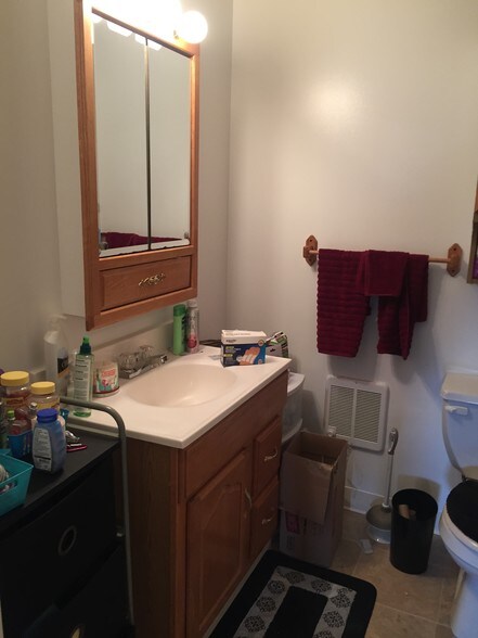 More Photos Of 1426 W River Rd, Waterloo Township Apartments For Lease