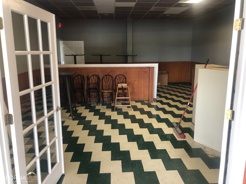 More Photos Of 6483 Cleveland Hwy, Clermont General Retail For Sale