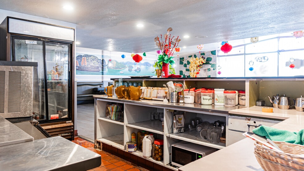 More Photos Of 1280 E Holt Ave, Pomona Restaurant For Lease