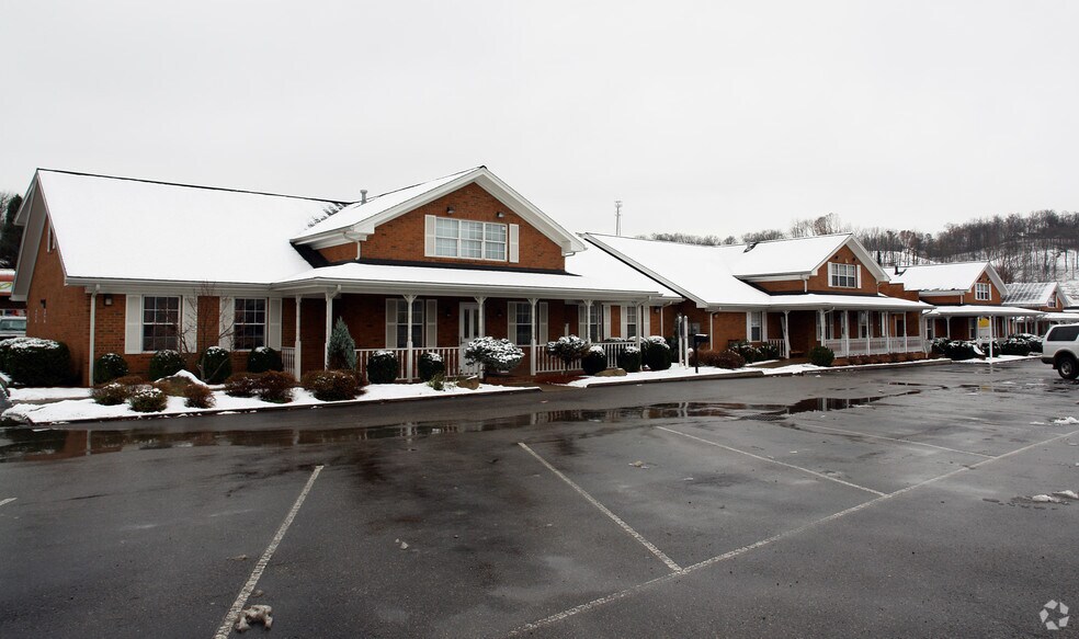 More Photos Of 4 Chateau Grove Ln, Barboursville Medical For Sale