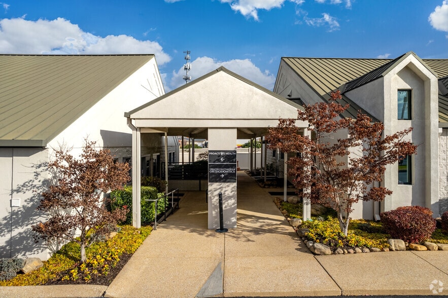 More Photos Of 1829 Gunbarrel Rd, Chattanooga Medical For Lease