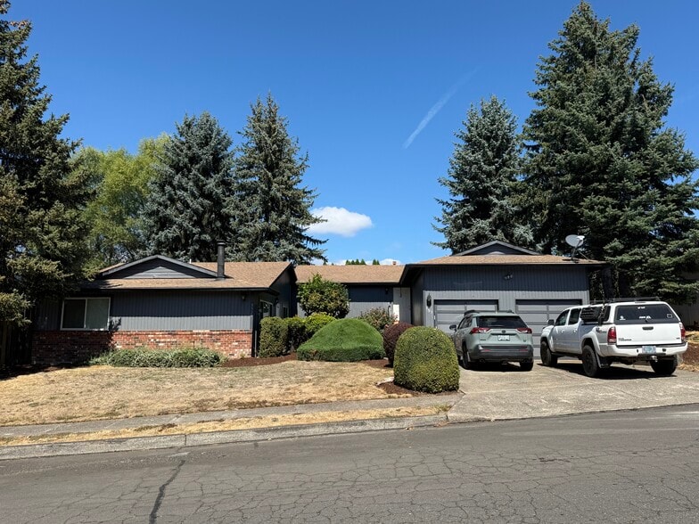 More Photos Of 3321-3323 SE 12th St, Gresham Apartments For Sale