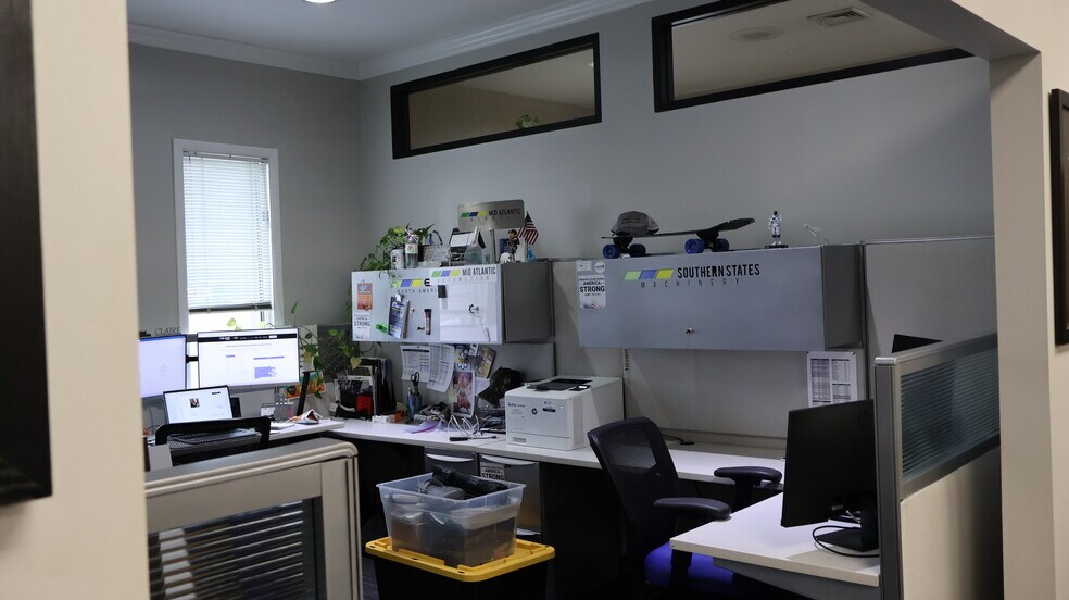 More Photos Of 6330-6332 Flank Dr, Harrisburg Flex For Sale