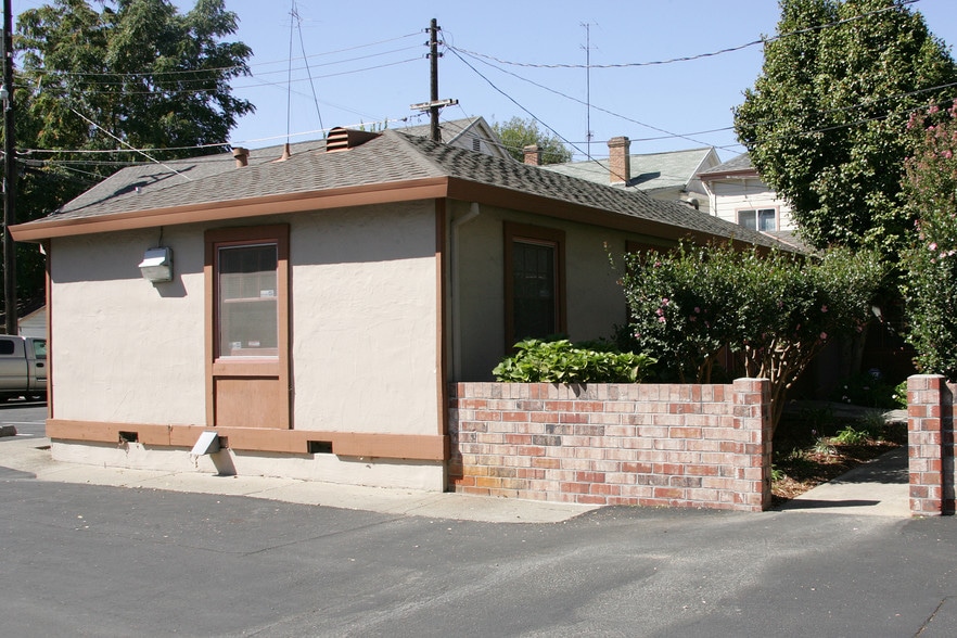 More Photos Of 1008-1014 S St, Sacramento Office For Lease