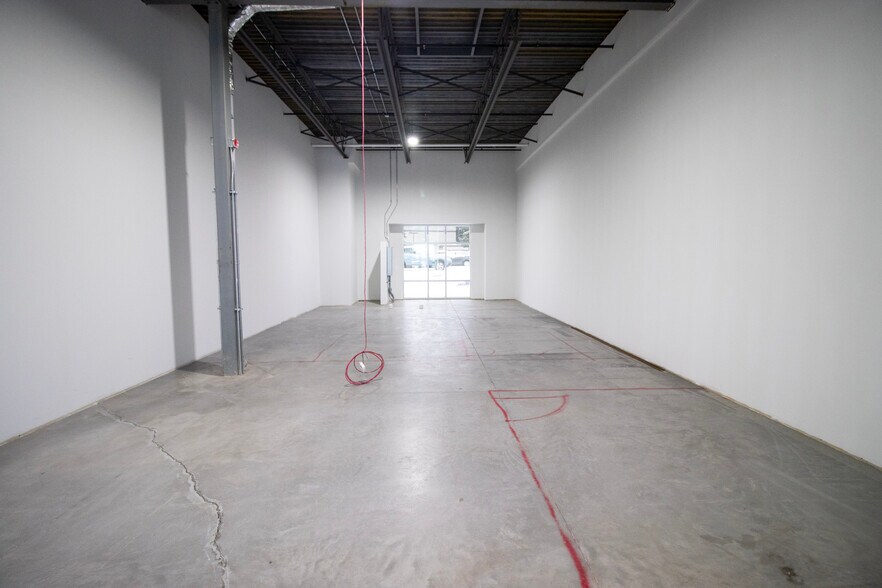 More Photos Of 7337 Macleod Trl S, Calgary Unknown For Lease