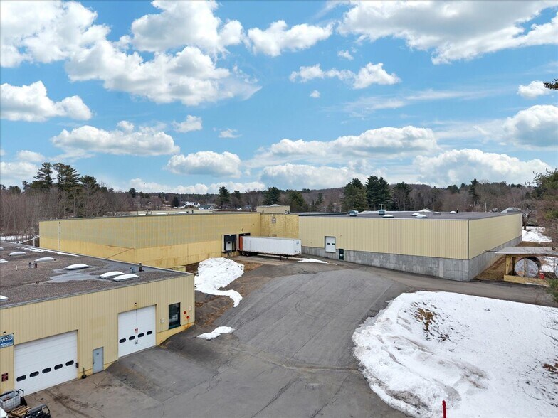More Photos Of 15 E Elm St, Broadalbin Warehouse For Lease