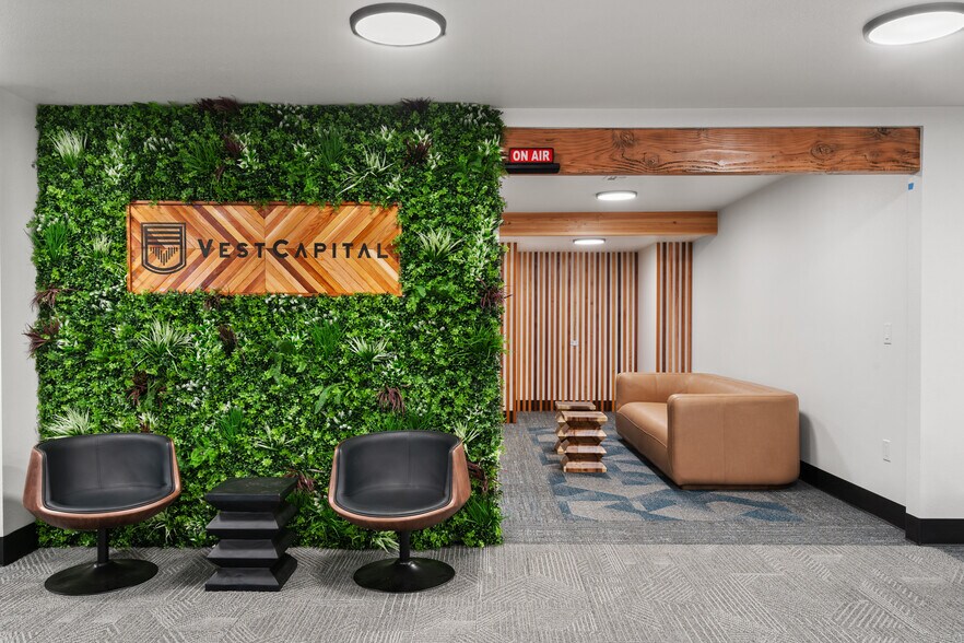 More Photos Of 222 NE Everett St, Camas Storefront Retail Office For Lease