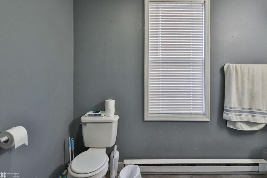 More Photos Of 38 W Central Ave, Bangor Apartments For Sale