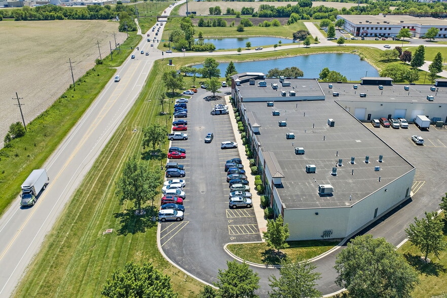 More Photos Of 129 Commercial Dr, Yorkville General Retail For Lease