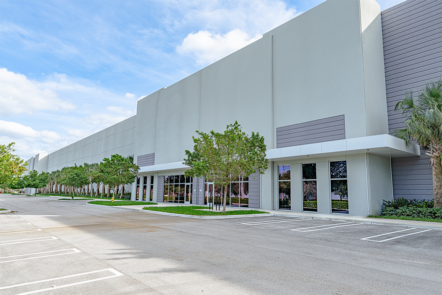 More Photos Of 12000 NW 39 St, Coral Springs Unknown For Lease