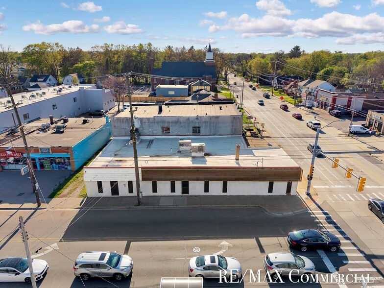More Photos Of 2007 Eastern Ave SE, Grand Rapids Office For Sale