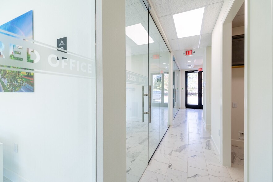More Photos Of 17904 W Lake Houston Pky, Atascocita Medical For Sale