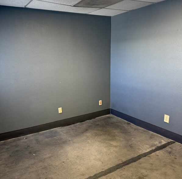 More Photos Of 2050-2070 W 7th Ave, Denver Warehouse For Sale