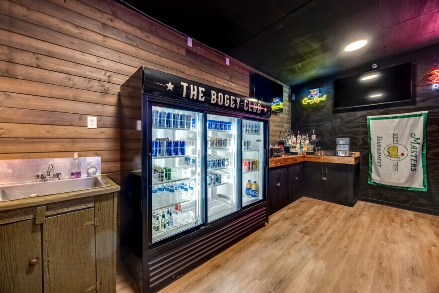 More Photos Of 422 Fryes Ln, Danville Sports And Entertainment For Sale