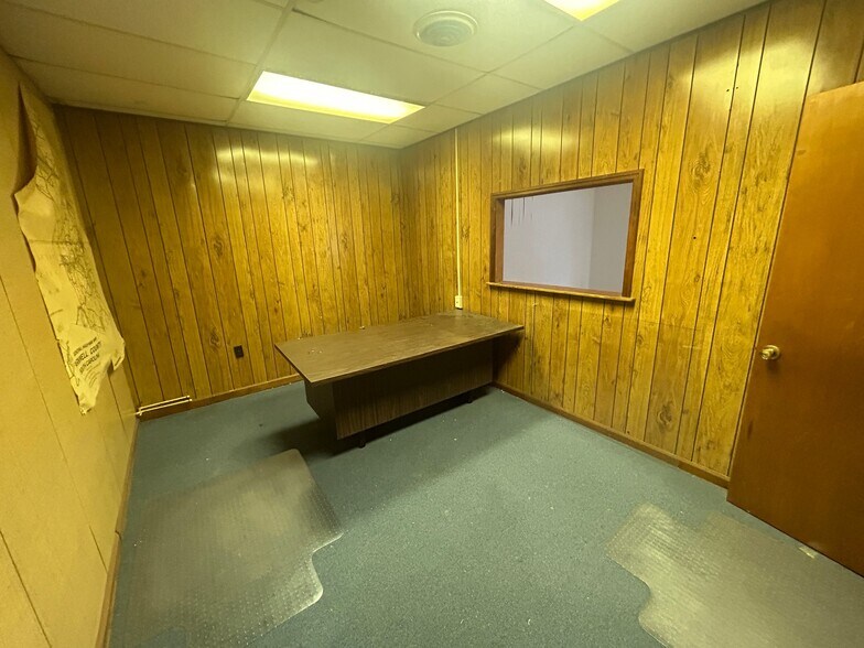 More Photos Of 4456 Rosemary St, Williston Office For Sale