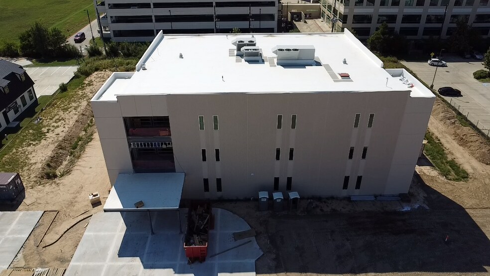 More Photos Of 130 Bella Katy Dr, Katy Office For Sale