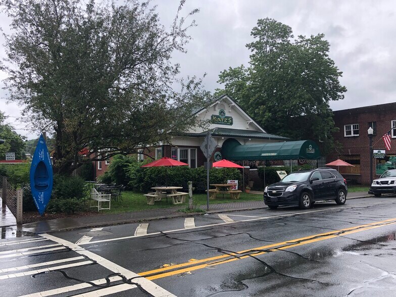 More Photos Of 32 Toccoa Ave, McCaysville Storefront Retail Office For Sale
