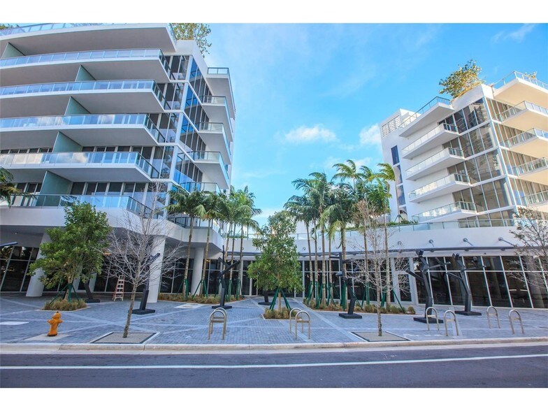 More Photos Of 801 S Pointe Dr, Miami Beach Apartments For Lease