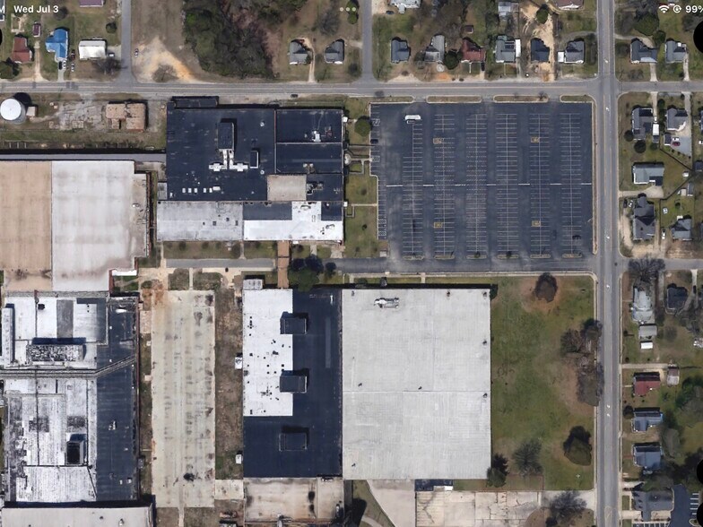 More Photos Of 200 N 13th St, Erwin Unknown For Lease