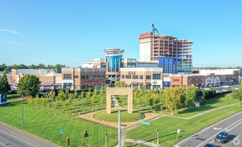 More Photos Of 14825 Ballantyne Village Way, Charlotte Unknown For Lease