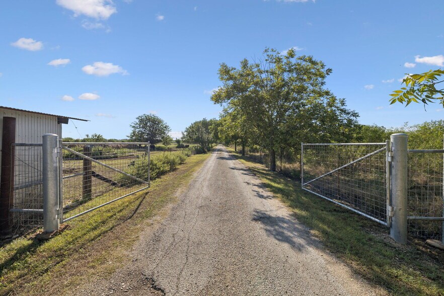 More Photos Of 13146 Galm Rd, San Antonio Land For Sale