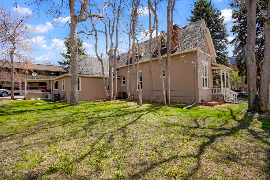 More Photos Of 1979 W Littleton Blvd, Littleton Office Residential For Lease