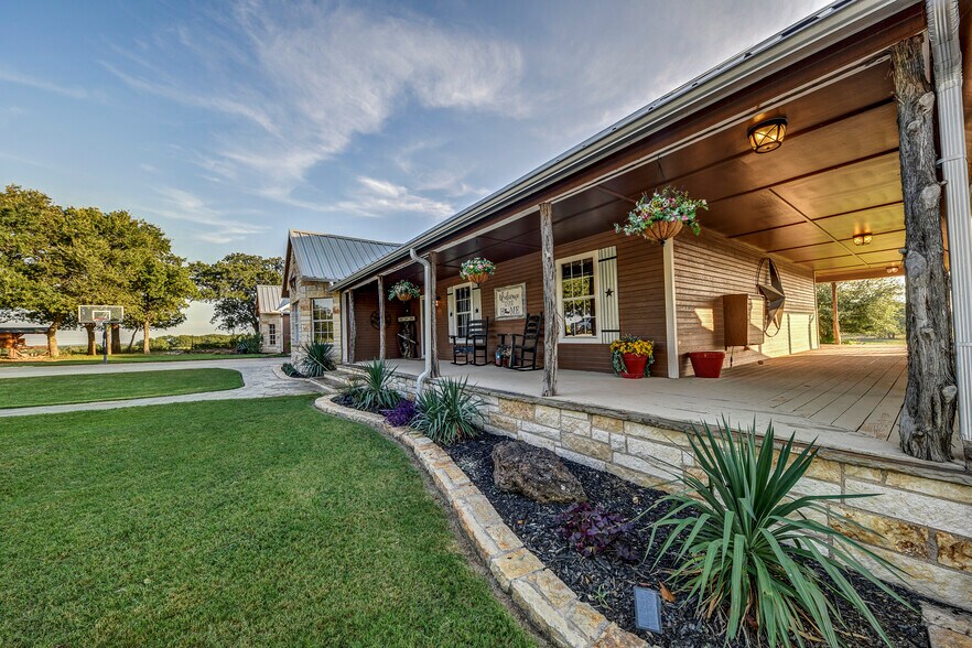 More Photos Of 3112 Sunset School Rd, Sunset Land For Sale