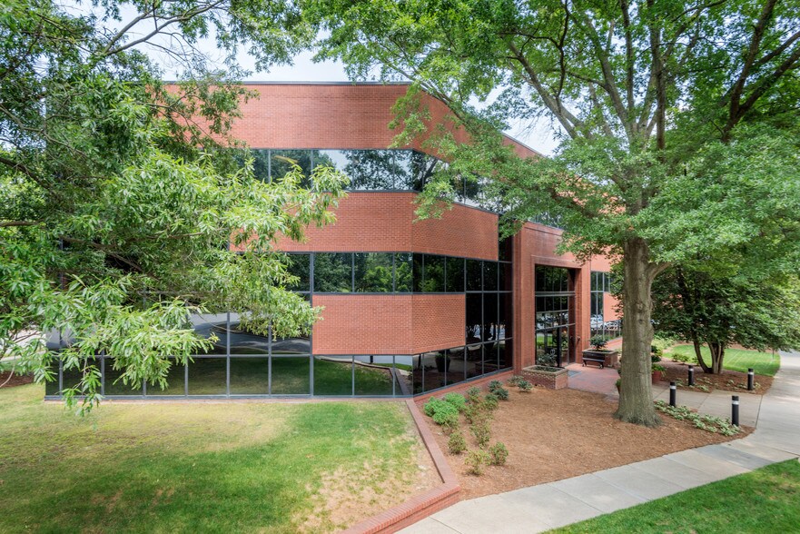 More Photos Of 6131 Falls of Neuse Rd, Raleigh Office For Lease